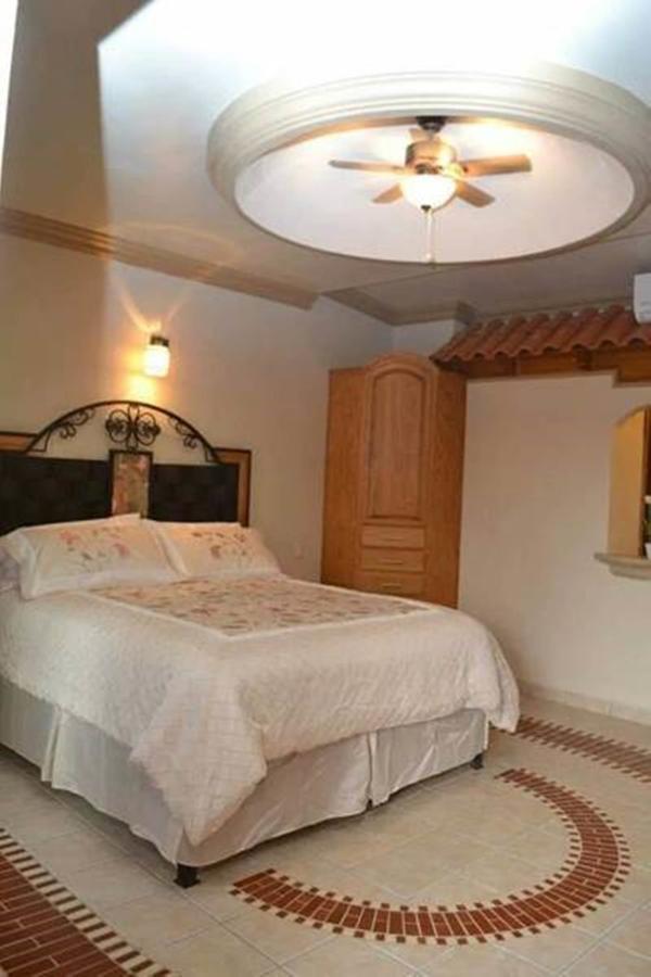 Maria Bonita Suites Agua Prieta Room photo